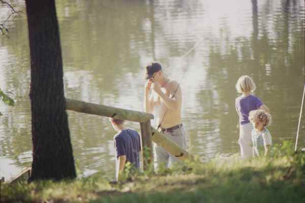 Felicia, Jerica, Jeff and Dustin fishing